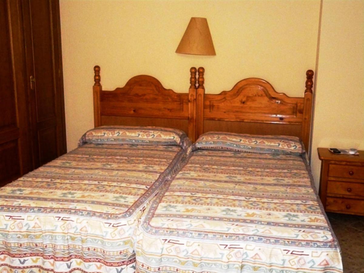 Hostal Rural Casa Castro Alberuela de la Liena Ruang foto